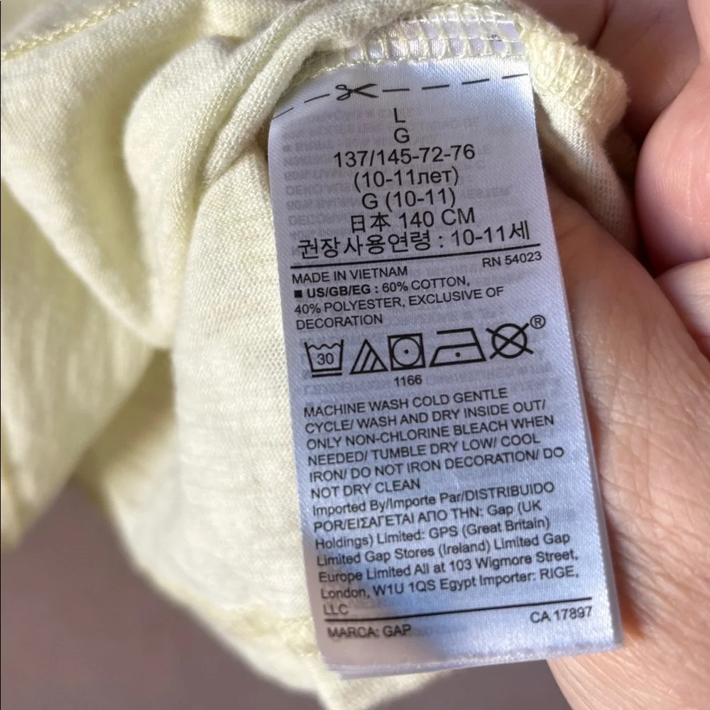 FINAL MARKDOWN GAP Kids Light Yellow Tee large